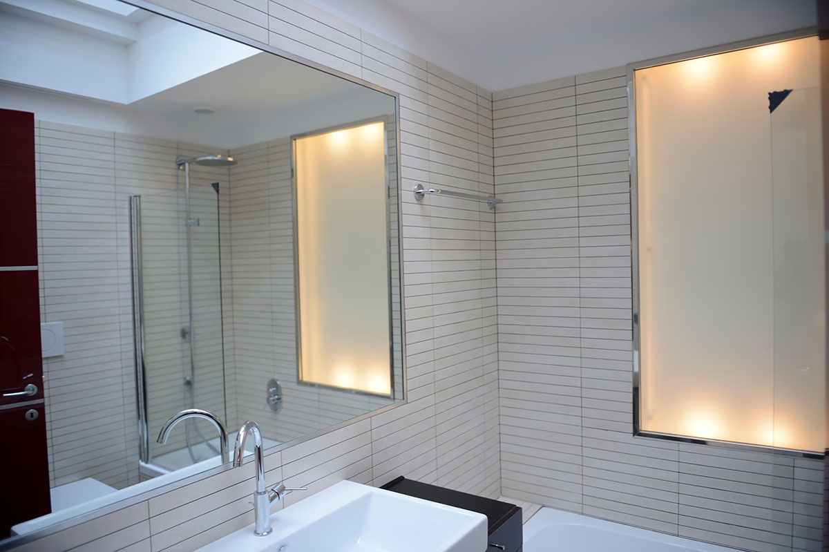 Ristrutturazione attivita commerciale interni bagno