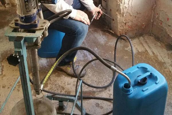 Risanamento umidita di risalita inniettamento di resine