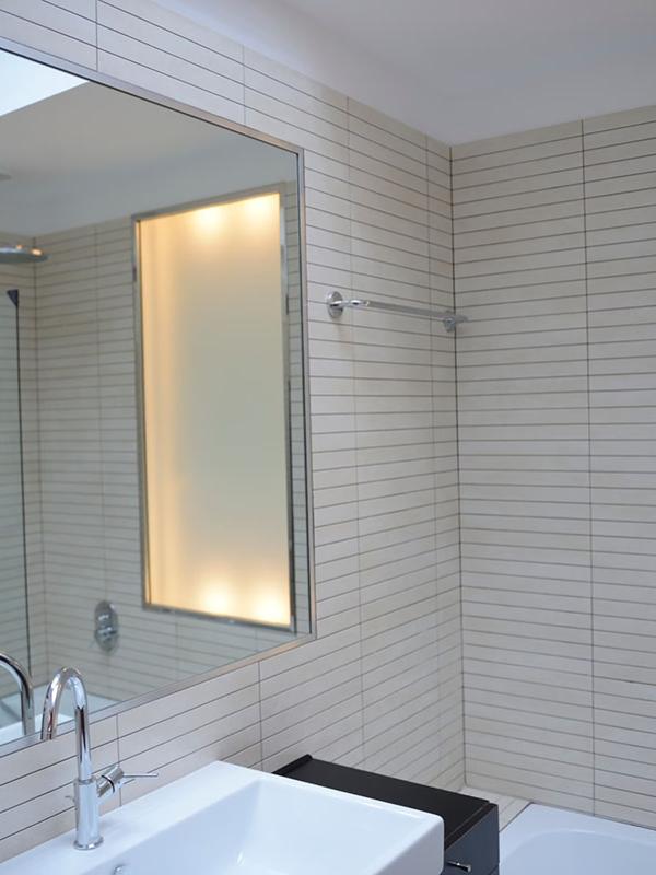 Ristrutturazione attivita commerciale interni bagno