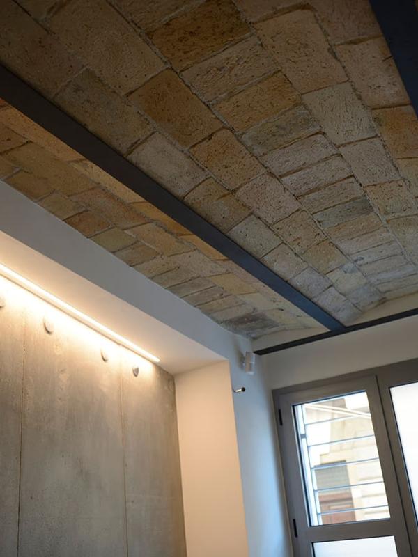 Ristrutturazione attivita commerciale interni soffitto