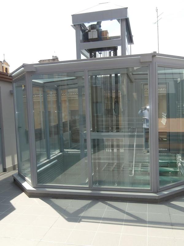 Ristrutturazione attivita commerciale scala ascensore